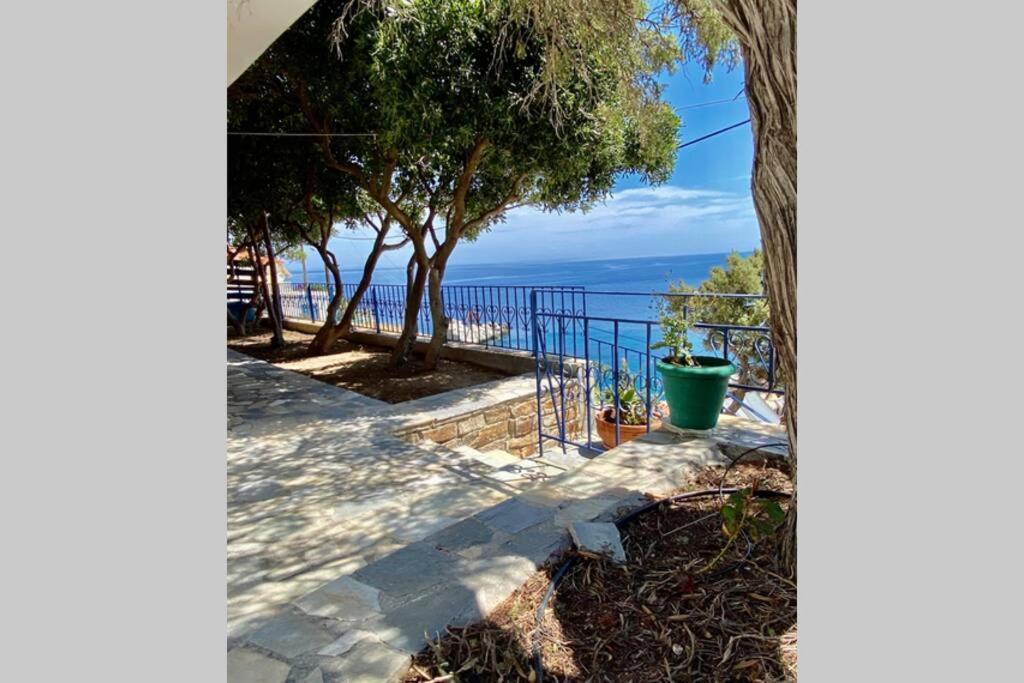 Villa Πέτρινη Αυλή, Αρμενιστης Ικαρια Armenistis  Exterior foto
